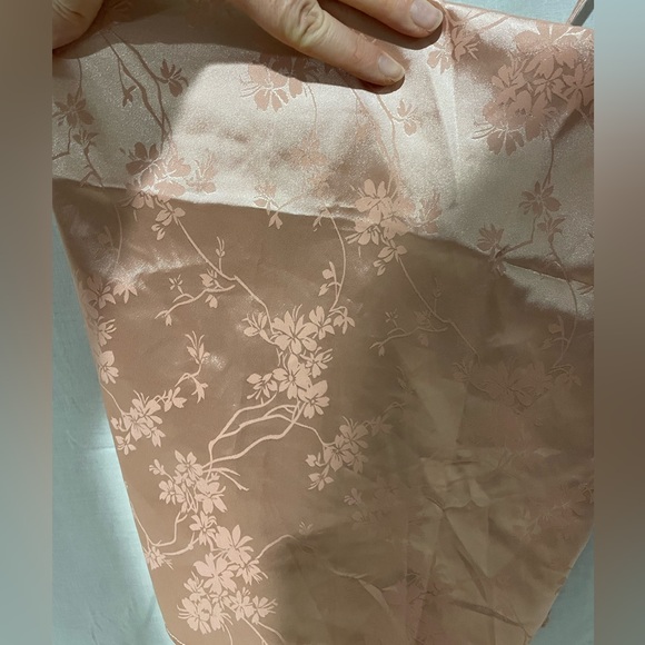 Womens cross back top. Zaful size 4. Light pink floral print - Picture 5 of 5